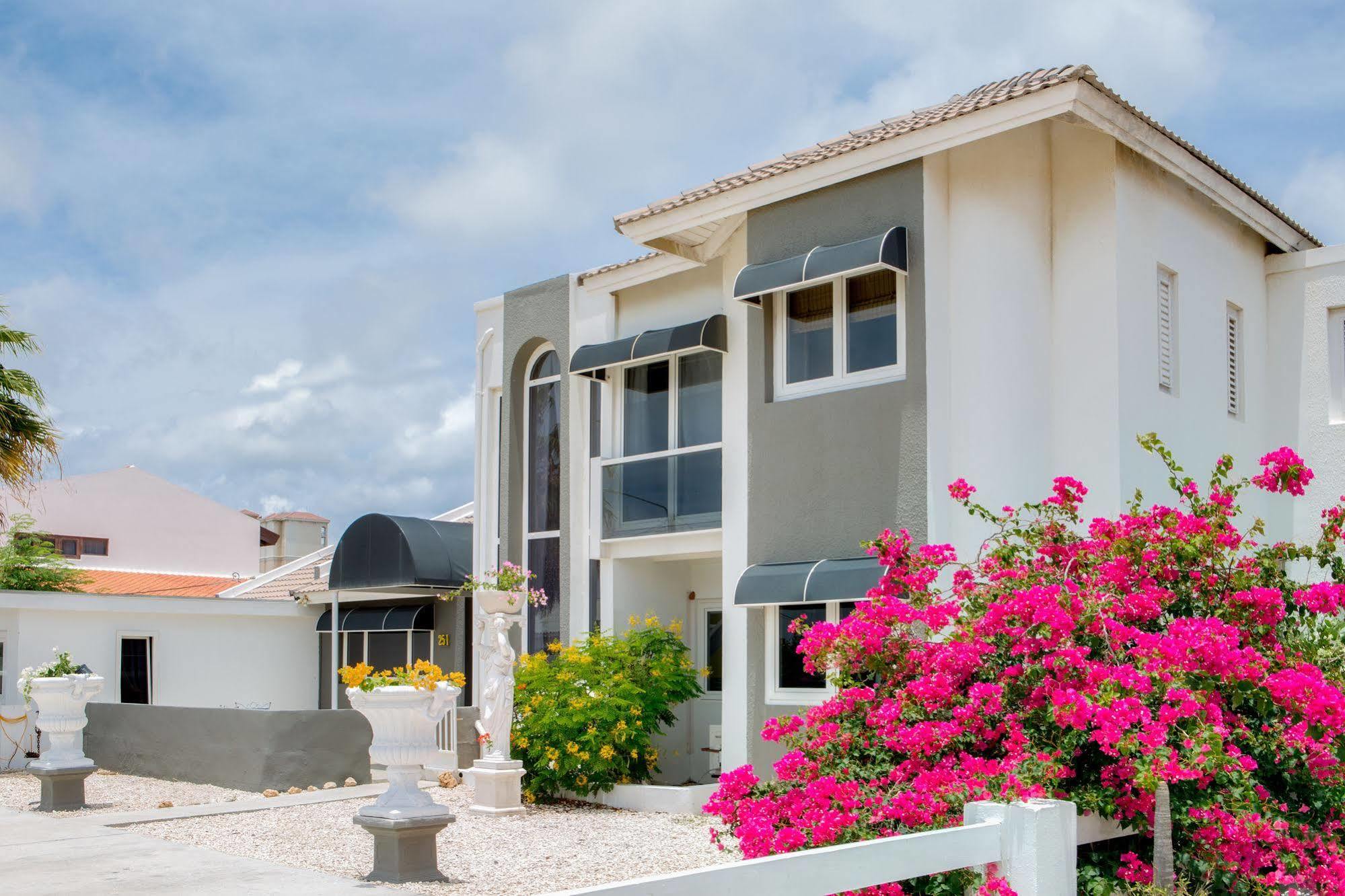 Modern Hotel Aruba Ноорд Экстерьер фото